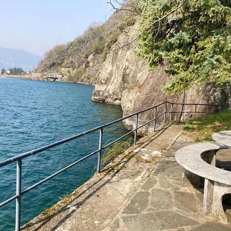 Unique Waterfront Private House At Дервио