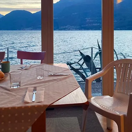 Unique Waterfront Private House At 度假居 *